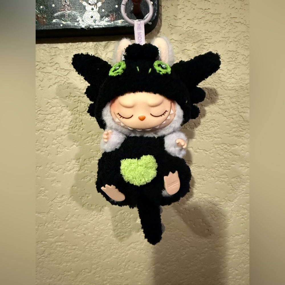 Labubu outfit - doll not included